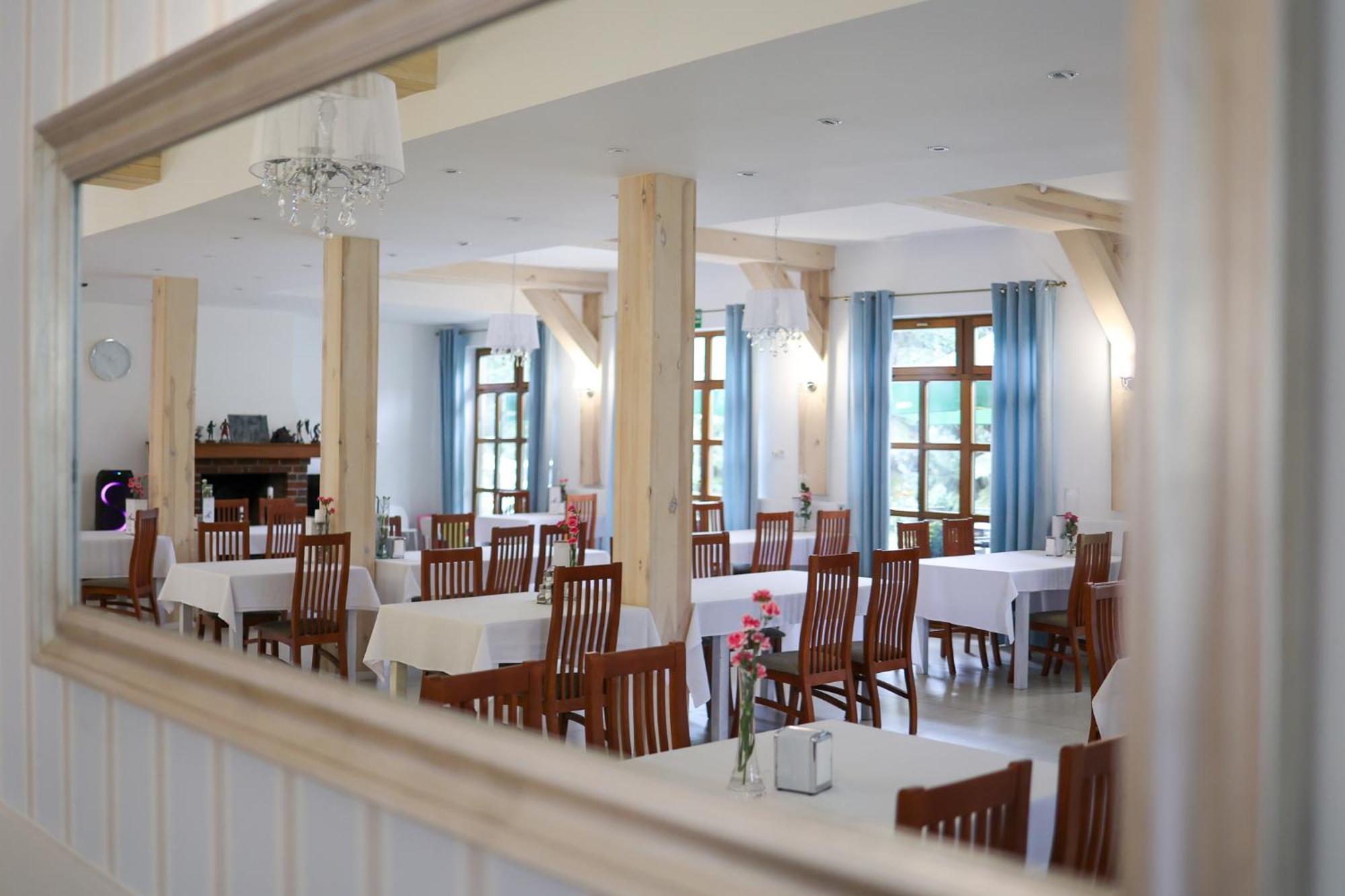 Hotel I Restauracja Borowianka Ostrów Wielkopolski Exteriör bild