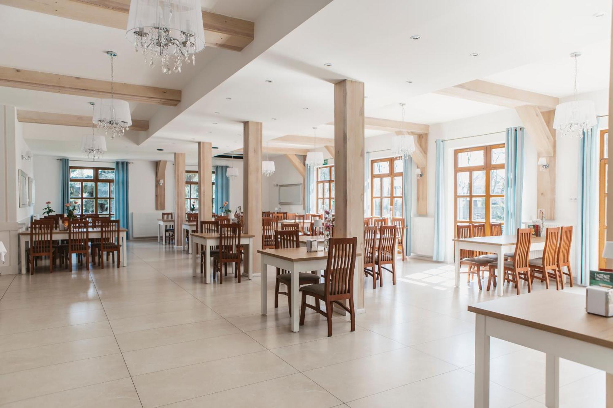 Hotel I Restauracja Borowianka Ostrów Wielkopolski Exteriör bild