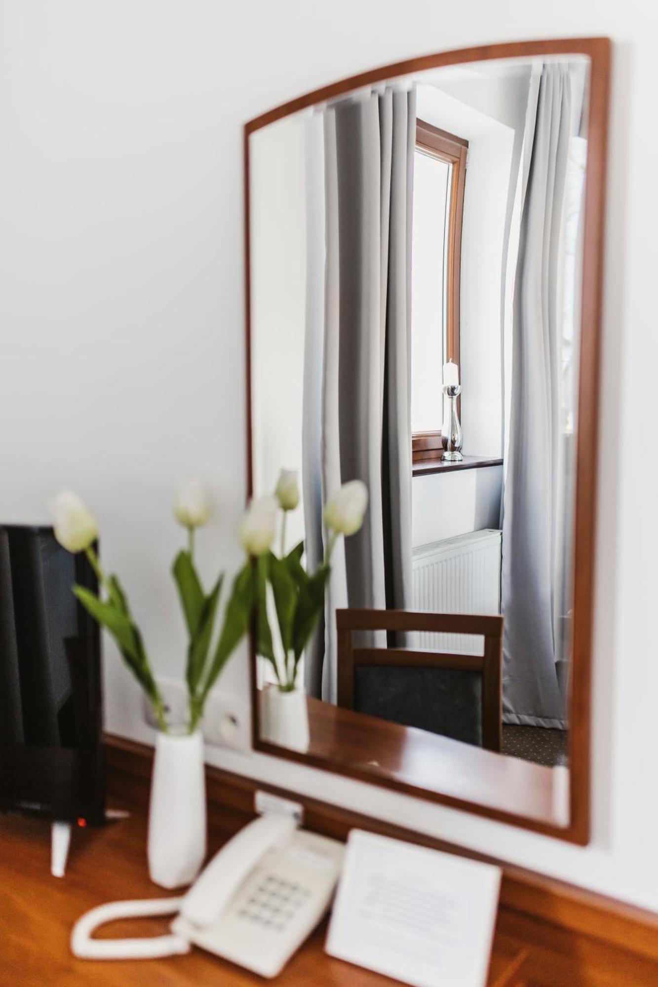 Hotel I Restauracja Borowianka Ostrów Wielkopolski Exteriör bild