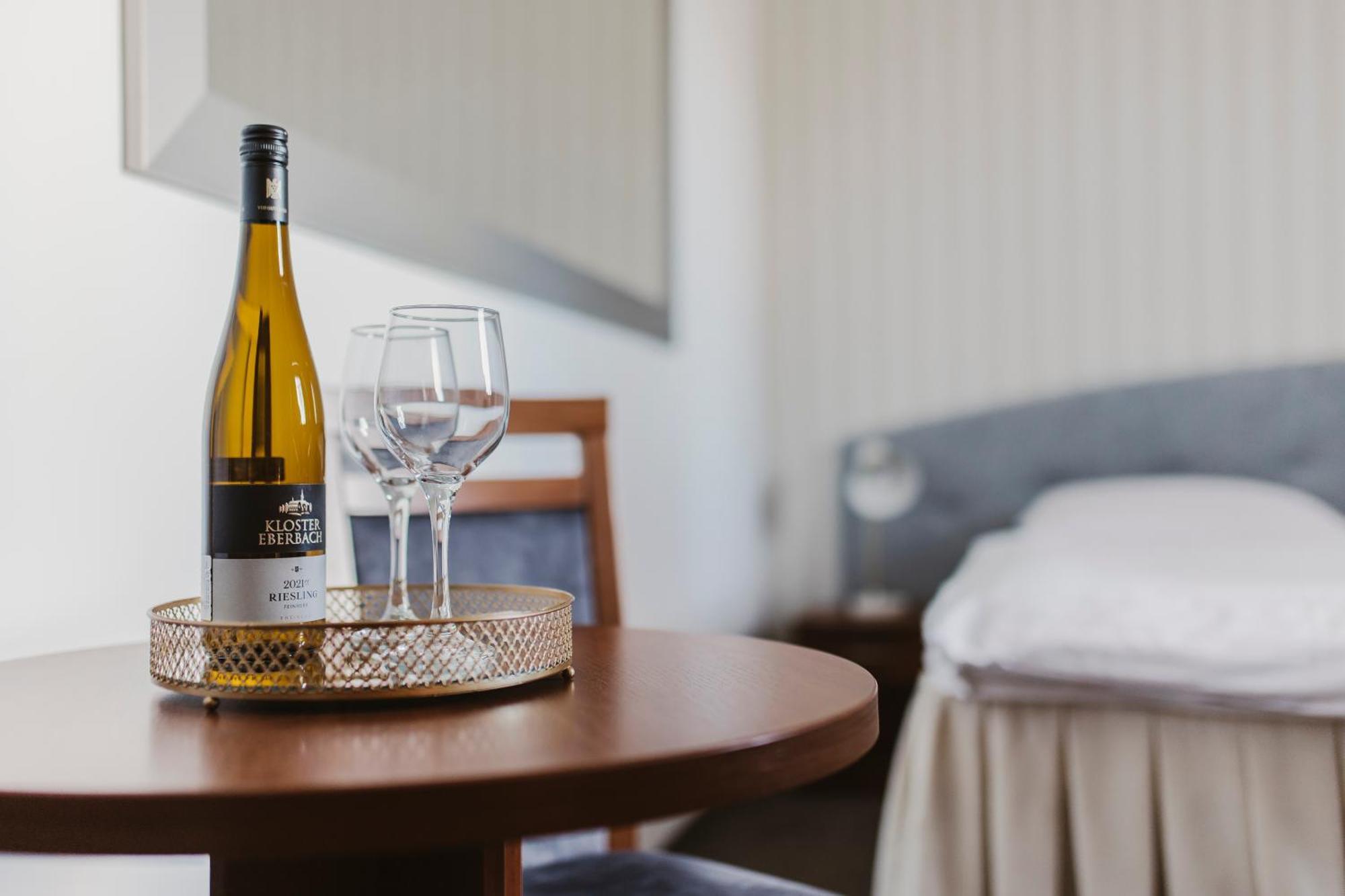 Hotel I Restauracja Borowianka Ostrów Wielkopolski Exteriör bild