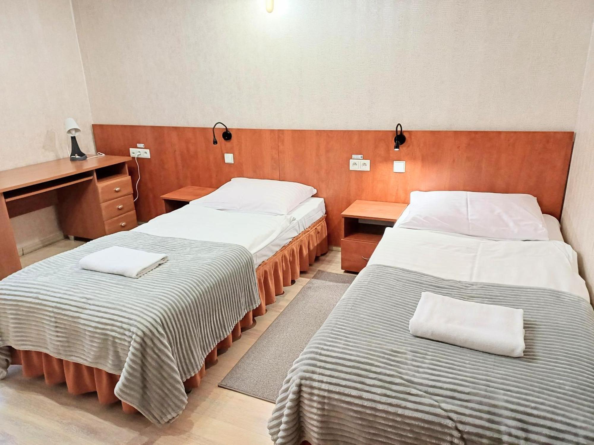 Hotel I Restauracja Borowianka Ostrów Wielkopolski Exteriör bild