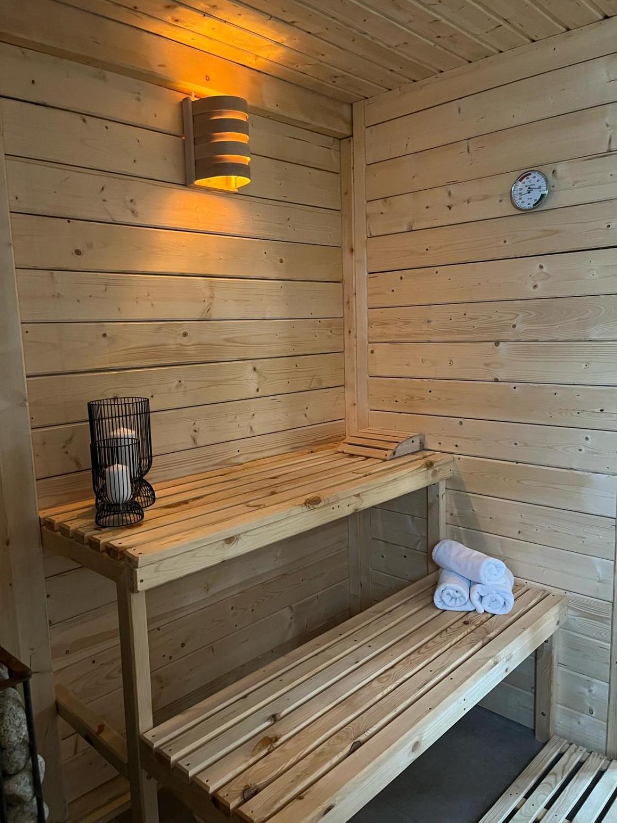 Hotel I Restauracja Borowianka Ostrów Wielkopolski Exteriör bild